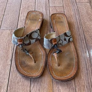 Coach thong sandal womens size 6.5 brown